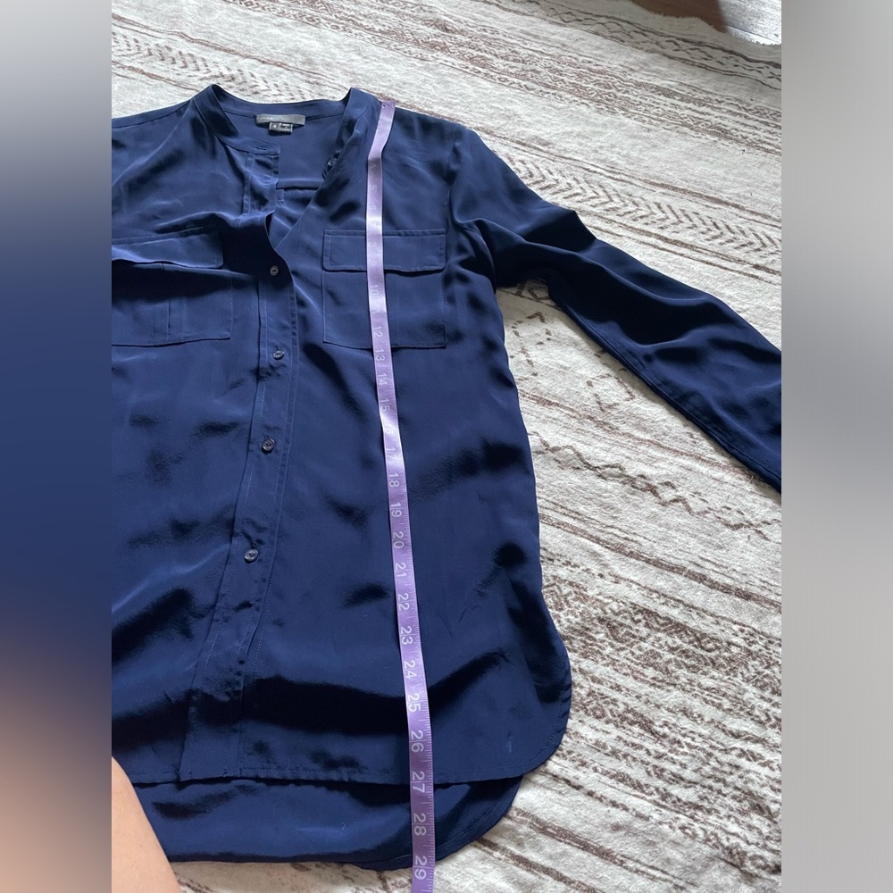 Vince. Silk Banded Collar Long Slv Button Up Blouse Navy Business Career 4 - Picture 7 of 7